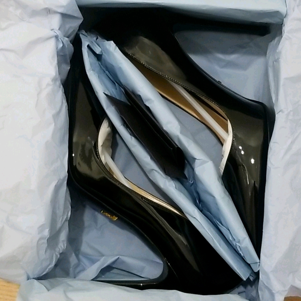 Prada Black Pumps - Picture 5 of 7